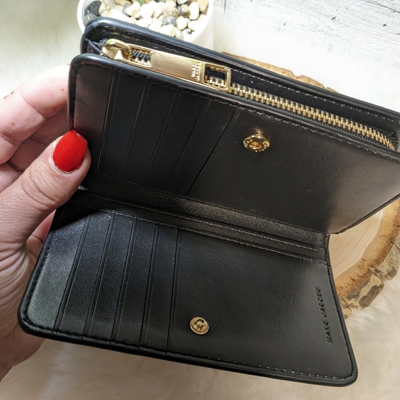 Marc Jacobs Wallet - Picture 2 of 10